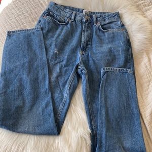 U r b a n  O u t f i t t e r s • BDG High rise mom jean